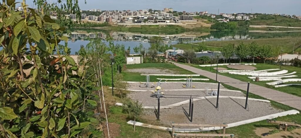 FARKA LAKE FOR FAMILIES