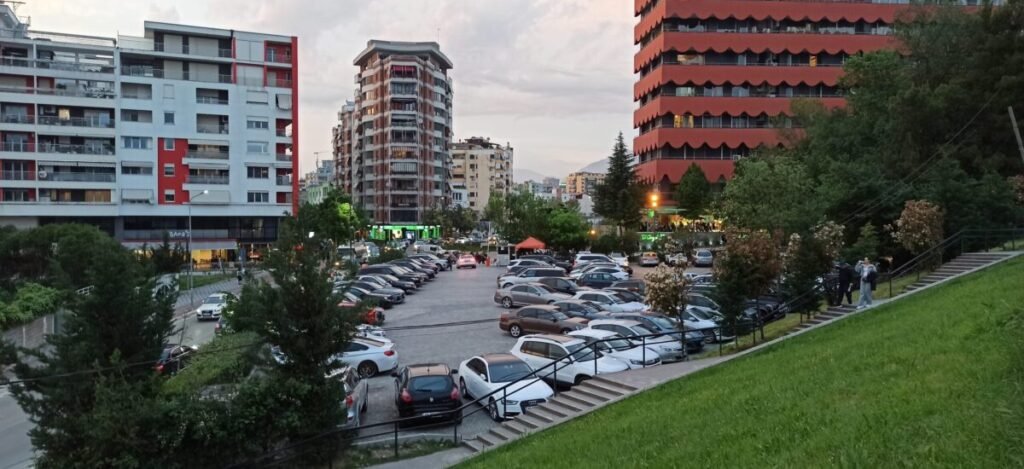 Hotels and Accommodations near lake 