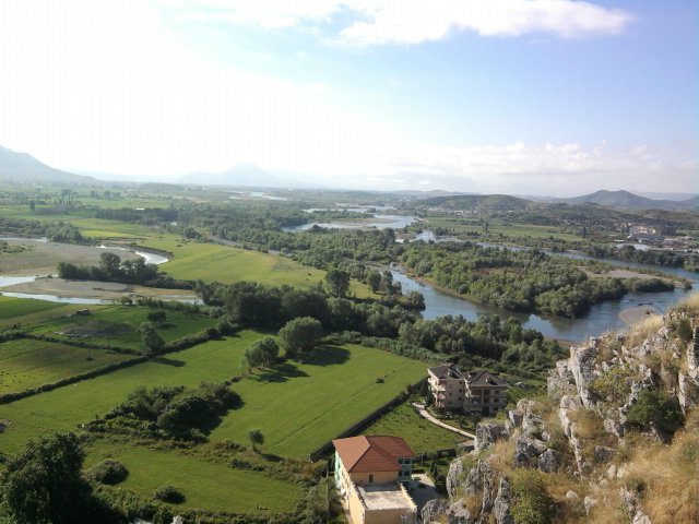 THR RIVER DRIN 